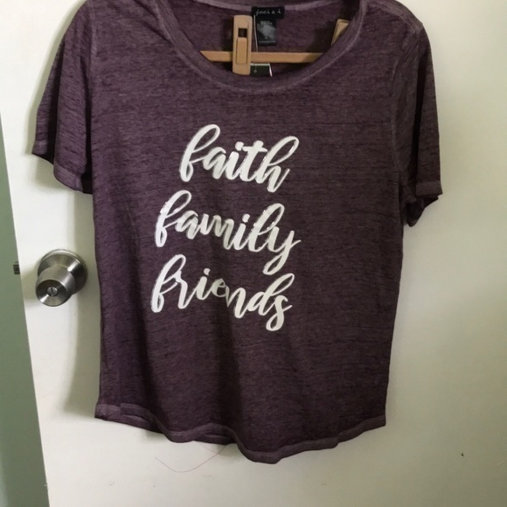 Graphic t-shirt